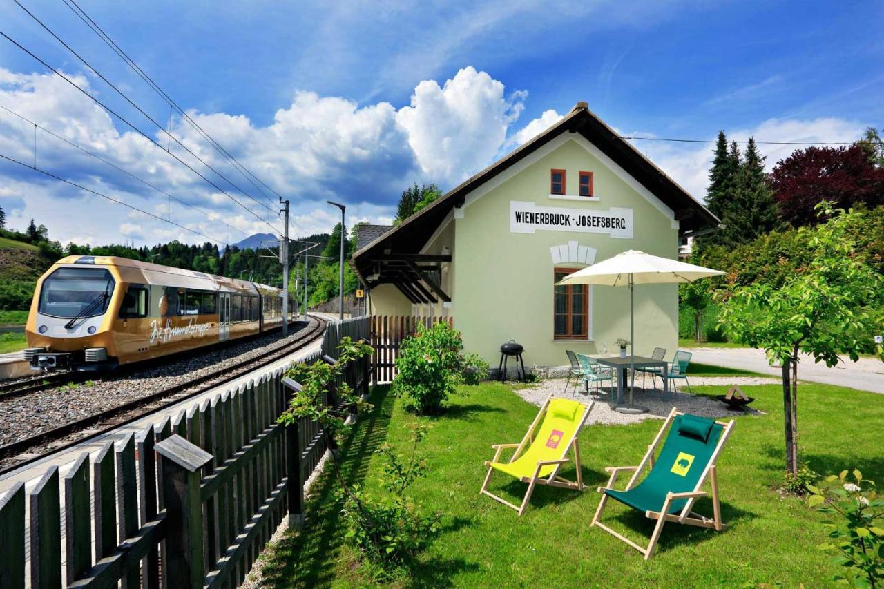 Urlaub Am Bahnhof * Annaberg